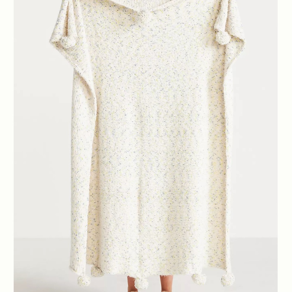 Beautiful Spring/Summer Anthropologie Pom Pow Throw Blanket🤍 Brand New!